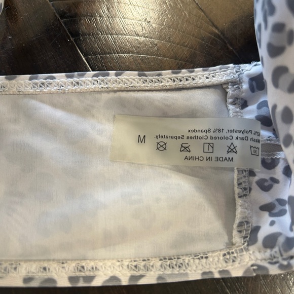 Gray & white Cheetah printed 2 piece matching bikini swimsuit w cheeky bottoms - Picture 10 of 11